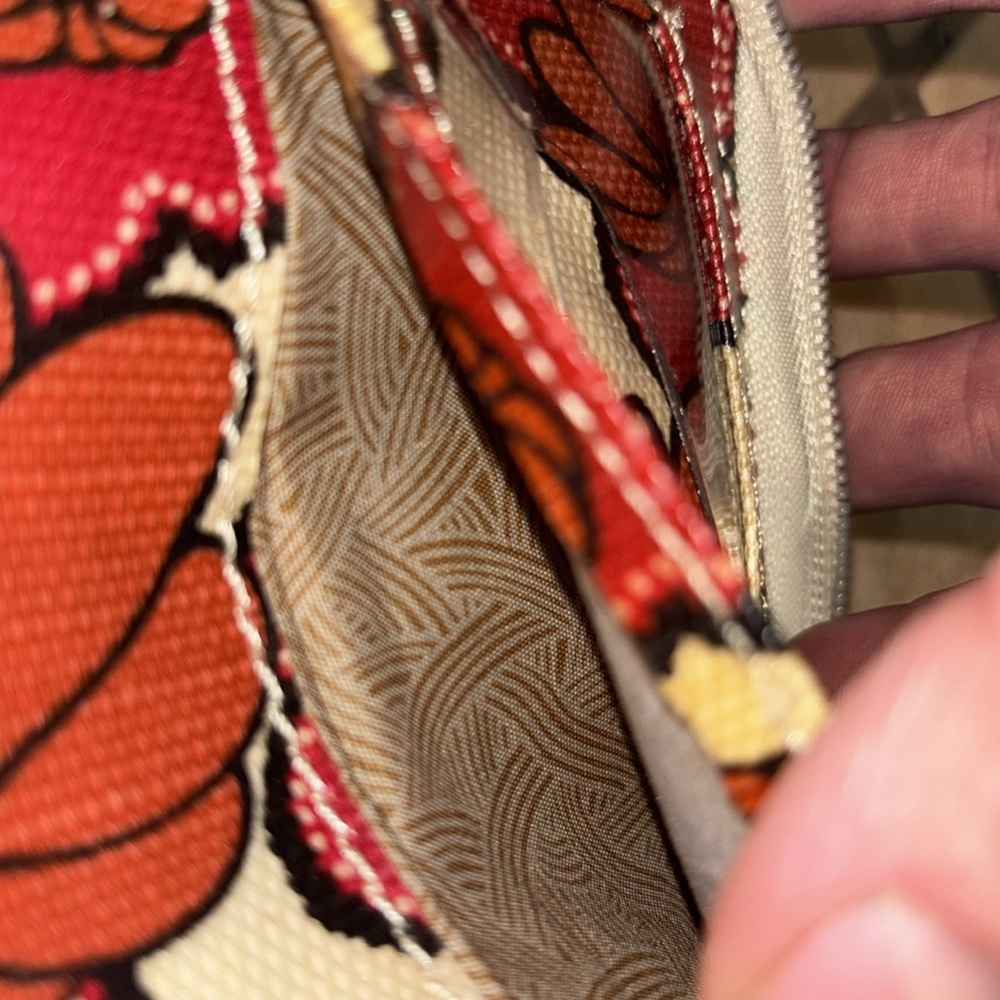SAKROOTS SENDGEFN BUNDLE,, LOST wander WRISTLET CARD HOLDER PASSPORT HOLDER NWT - Picture 12 of 16